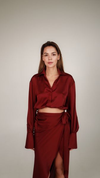 silk cropped blouse with sleeves - burgundy, One Size