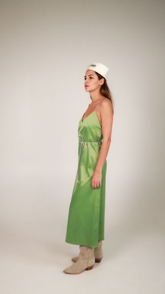 dress with an open back and a decorative belt - green, One Size