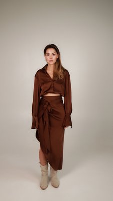 silk cropped blouse with sleeves - chocolate, One Size